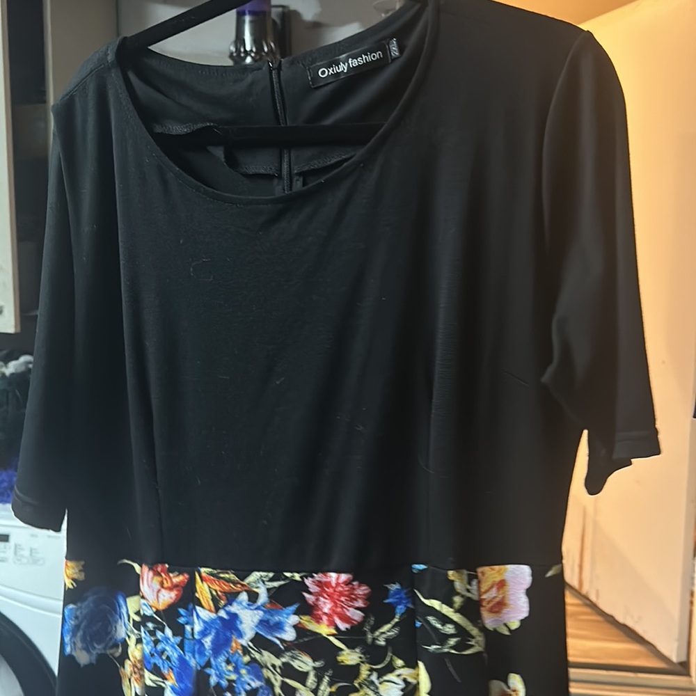 Dress - Picture 2 of 3